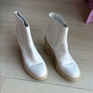 Dolce Vita White Heeled Boots